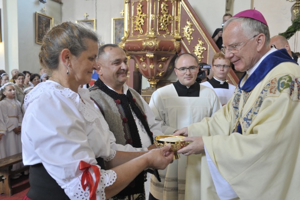 arcybiskup jędraszewski w podwilku